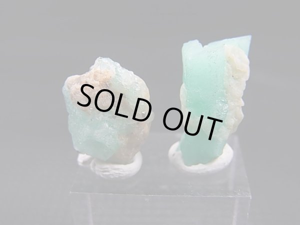 画像2: コロンビア・ムゾー鉱山産エメラルド原石（1点パイライト付き） 2点セット トータル 9.3カラット