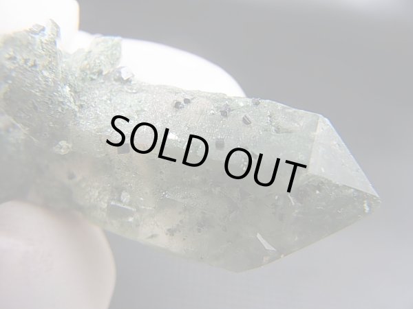 画像2: インド・マニハール産グリーン水晶（連晶/アナテース・アーカンサイト付き） 17.0g