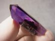 画像2: ナミビア産ブランドバーグアメジストポイント（マゼンタカラー/ドゥルージ水晶付き） 4.5g