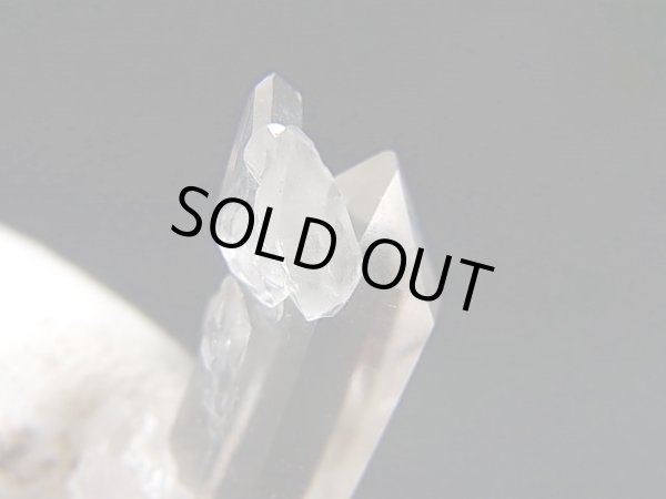 画像2: スウェーデン・イェムトランド産ウォータークリア水晶ポイント（貫入） 10.4g