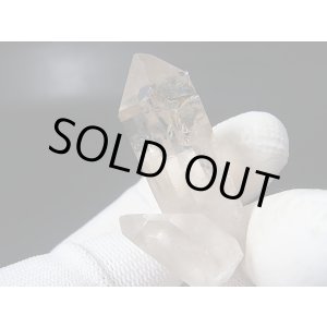 画像: ノルウェー産クリア水晶（ヘマタイト/針状ルチル入り） 25.1g