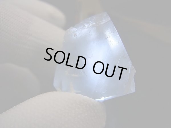 画像2: フランス・ピュイドドーム産フローライト原石 25.4g