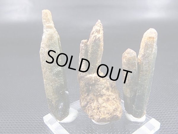 画像1: 柿野鉱山産緑水晶（ヘデンベルガイト/緑閃石入りインターフェレンス型） 3点セット トータル 19.1g