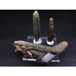 画像: 柿野鉱山産緑水晶（ヘデンベルガイト/緑閃石入りインターフェレンス型） 3点セット トータル 20.6g