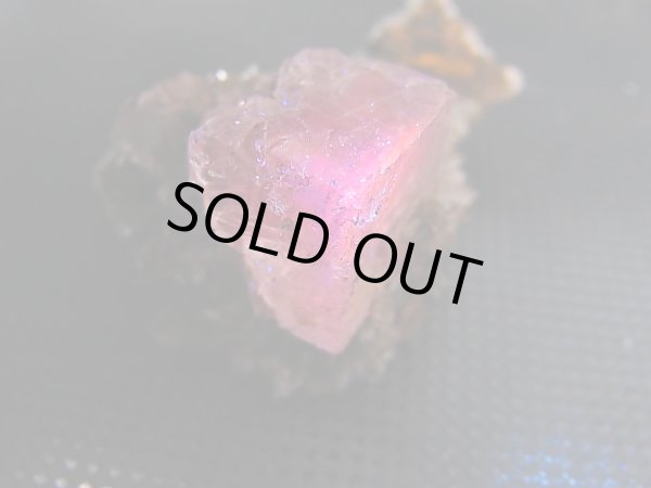 画像2: メキシコ・オハエラ鉱山産フローライト原石（赤色蛍光） 25.0g