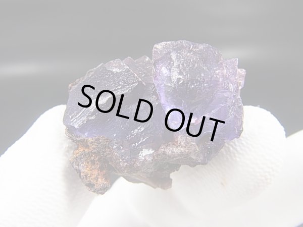 画像1: メキシコ・オハエラ鉱山産フローライト原石（赤色蛍光） 21.9g