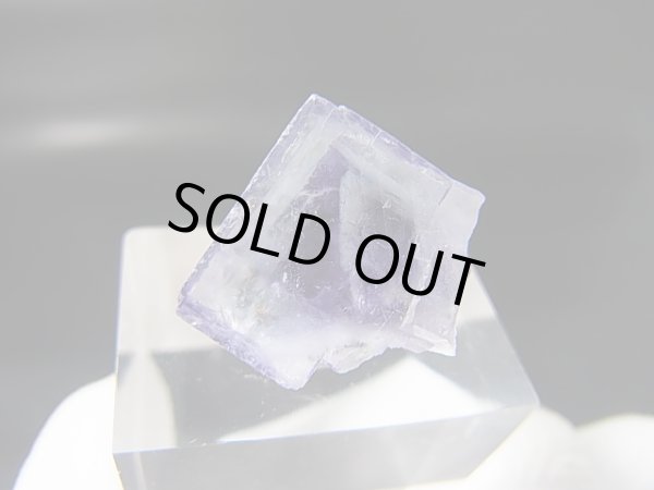 画像1: ヤオガンシャン産ブルー/カラーレス・ゾーニングフローライト原石 5.6g