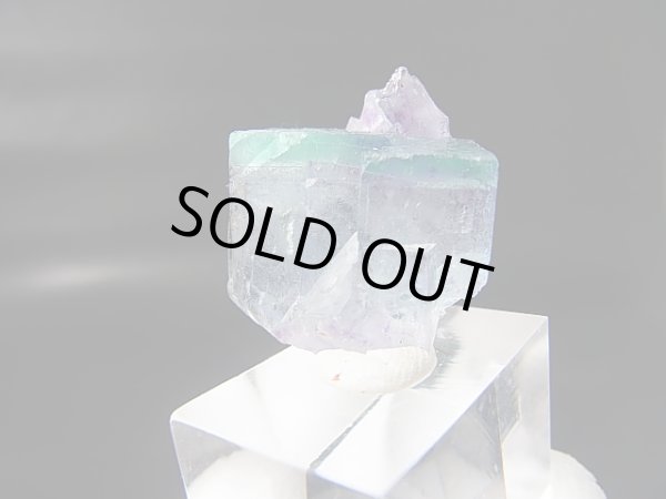 画像1: ヤオガンシャン産グリーン/カラーレス/パープル・ゾーニングフローライト原石 13.3g