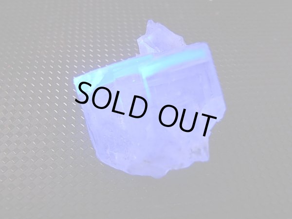 画像2: ヤオガンシャン産グリーン/カラーレス/パープル・ゾーニングフローライト原石 13.3g