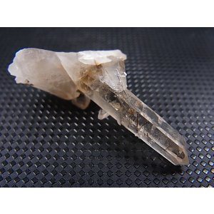画像: ノルウェー産コッパールチル入りスモーキー水晶原石（連晶） 5.6g