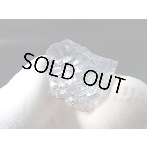 画像: ヤオガンシャン産ライトブルーフローライト原石  6.0g