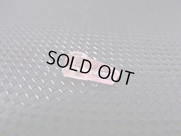 画像2: ジェムクオリティ：天然ピンクタンザナイト原石 0.9カラット