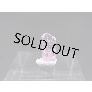 画像: ジェムクオリティ:天然ピンクタンザナイト原石 0.6カラット