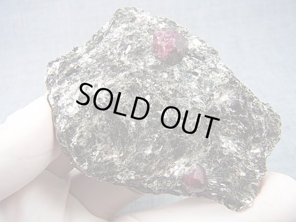 画像1: スウェーデン・ダーラナ産ガーネット原石 80.2g