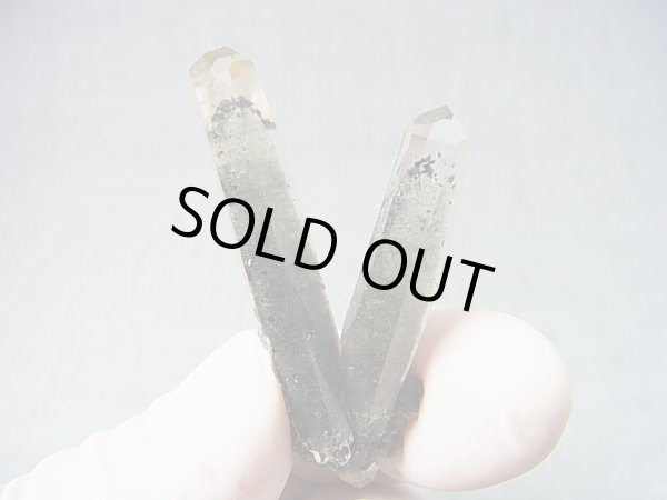 画像1: ノルウェー産水晶ダブルポイント（アクチノライト/ヘマタイト入り） 7.0g