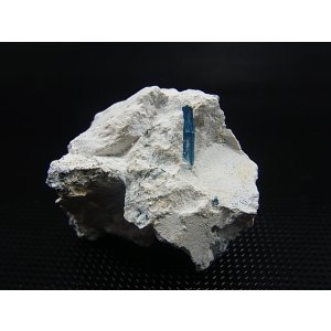 画像: ベトナム・タインホア産宝石品質アクアマリン付きカオリナイト 35.9g