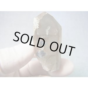 画像: ノルウェー産スモーキー水晶原石（アナテース・クローライト付き/レインボー入り） 36.6g