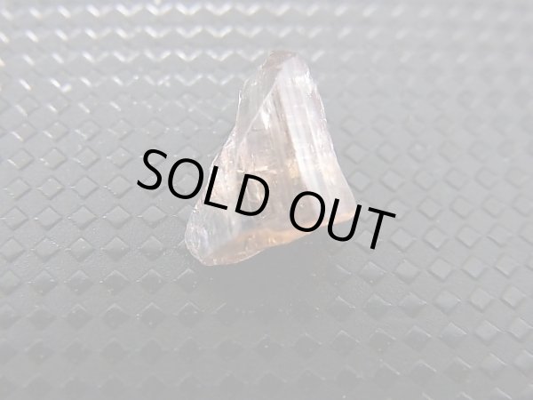 画像2: ジェムクオリティ：天然オレンジピンクタンザナイト原石（バイカラー） 2.5カラット