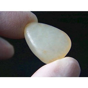 画像: 和田玉(ホータンぎょく)「無漂白/無着色・白玉」原石 5.4g