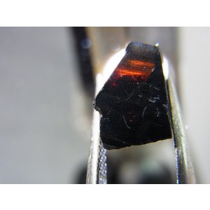 画像: ノルウェー産アナテース原石結晶(レッド透過) 1.5g