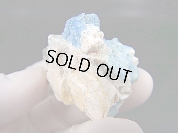 画像2: ベトナム・タインホア産アクアマリン/長石/バイオタイト原石（マッシブ） 30.0g