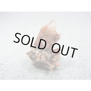 画像: メキシコ産レッドトパーズ原石（連晶） 1.5g