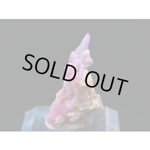 画像: ベトナムLuc Yen産シルキーサファイア原石(犬牙型/バイカラー)クラスター 15.7カラット