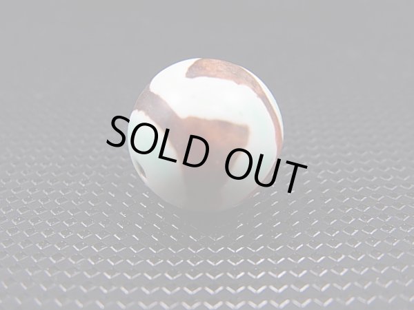 画像1: ヴィンテージ：「雪域天珠：老緑色虎牙」西蔵（チベット）天珠 直径約14×14mm