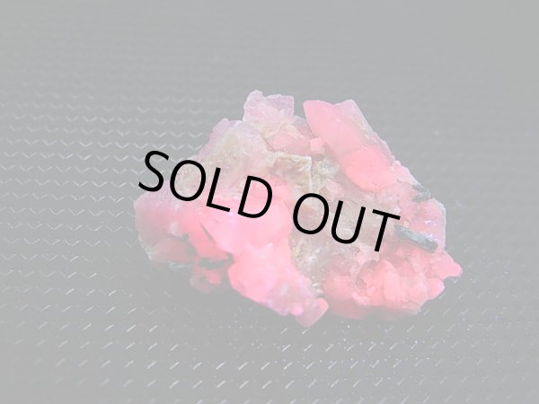 画像2: ベトナムLuc Yen産シルキーサファイア原石（犬牙型）クラスター 29.8カラット