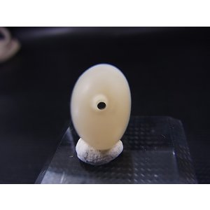 画像: 和田玉(ホータンぎょく)「羊脂白玉」オリジナルビーズ 約19.5×12.5×9mm