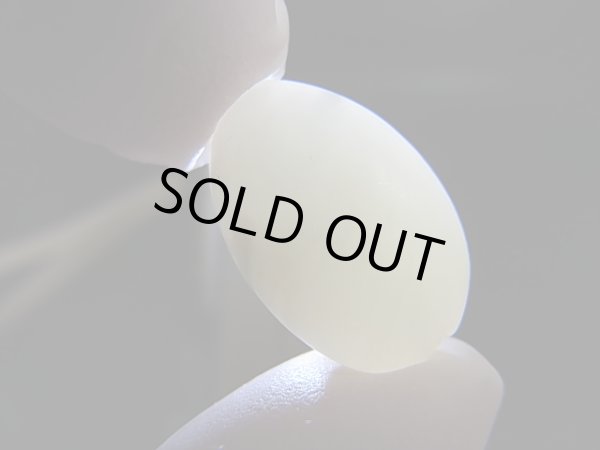 画像2: 和田玉（ホータンぎょく）「羊脂白玉」オリジナルビーズ 約19.5×12.5×9mm