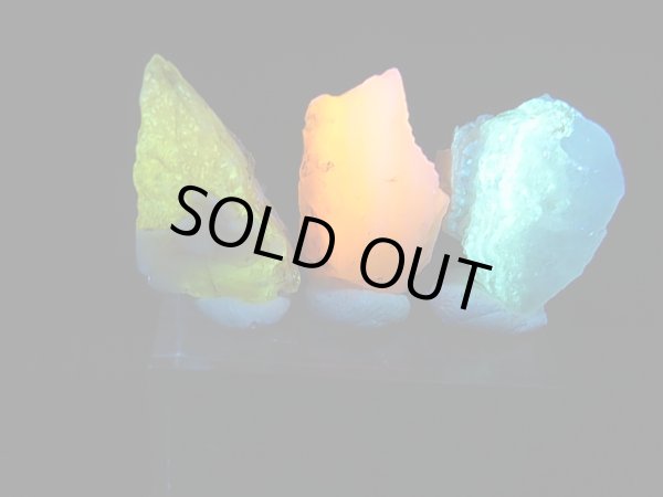 画像1: Hokkaidoite北海道然別湖産蛍光オパール原石 3点セット トータル 3.9g