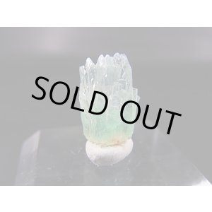 画像: インド・マハラシュトラ州産グリーンアポフィライト結晶原石 0.8g