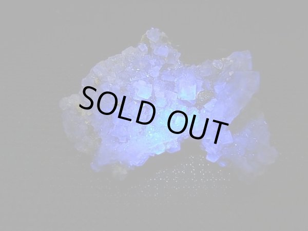 画像2: ナミビア・エロンゴ産フローライト＆モスコバイト原石 12.4g