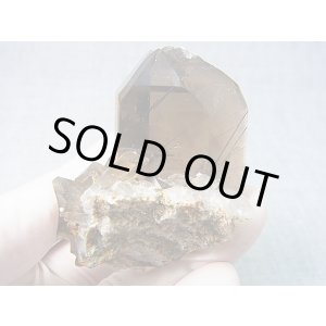 画像: ノルウェー産コッパールチル入りスモーキー水晶原石（連晶） 106.5g