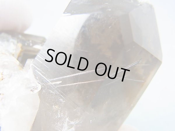 画像2: ノルウェー産コッパールチル入りスモーキー水晶原石（連晶） 106.5g