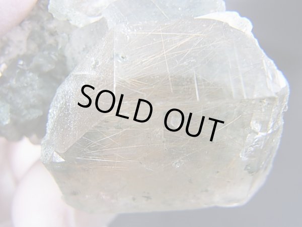 画像2: インド・マニハール産クリア水晶（アイスクリスタル/ゴールドルチル＆クローライト入り） 58.0g