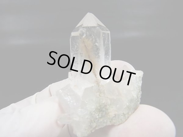 画像1: インド・マニハール産ウォータークリア水晶（ルーツ＆バーストゴールドルチル入り） 17.5g