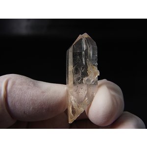 画像: ノルウェー産ウォータークリア・ライトスモーキークオーツ(タントリックツイン/レインボー入り) 8.9g