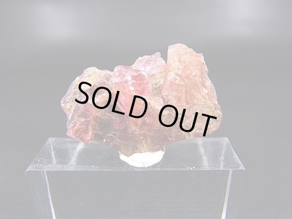 画像1: タンザニア・マヘンゲ産ホットピンクスピネル原石 18.5カラット