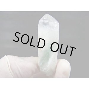 画像: マダガスカル産フックサイトイン水晶ポイント（グリーンファントム） 20.3g