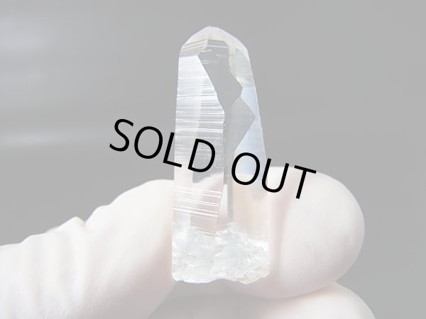 画像1: ペーニャブランカ産コロンビアン・レムリアンシード水晶ポイント 8.3g