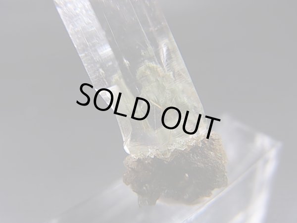 画像2: インド・マニハール産ウォータークリア水晶（ゴールドルチル入り） 2.8g