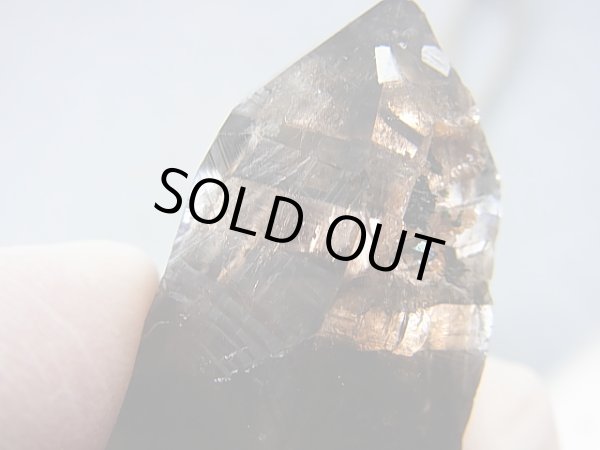 画像2: マラウイ・ムランジェ産クリアスモーキー水晶（エジリン入り） 27.9g