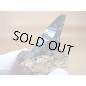 画像: ノルウェー産モリオン（ケアンゴーム）原石 22.7g