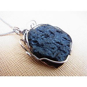 画像: ベトナム産インドシナイト（テクタイト）・ワイヤーアートペンダント（サービスチェーン付き） 8.2g