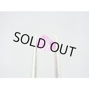 画像: ミャンマーモゴック産バイカラールビー結晶原石 0.3カラット