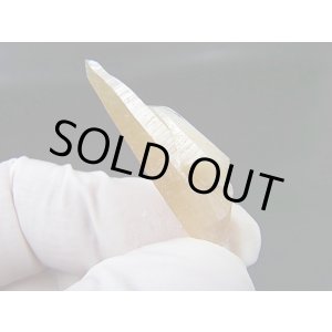 画像: 山梨県水晶峠産トレモライト入り水晶ポイント 2.9g