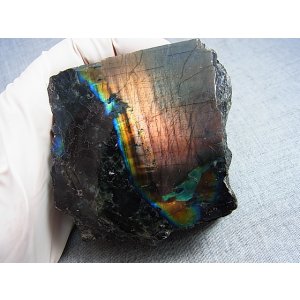 画像: フィンランド・ユレマー産スペクトロライト（パープルヴィオラミックス）原石ブロック（1面研磨） 555.8g