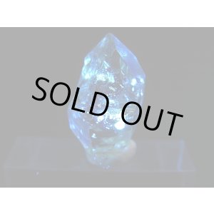 画像: パキスタン・クエッタ産蛍光オイル入りＤＴ水晶 2.2g